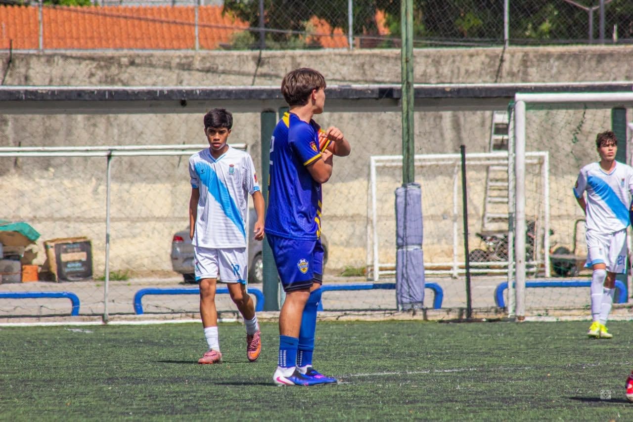 Sebastián Olivo — 4